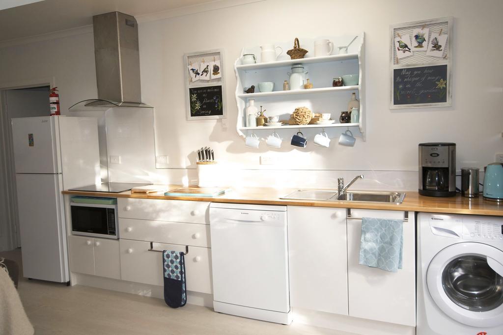 Castlewood Cottage Company Bay Ngoại thất bức ảnh