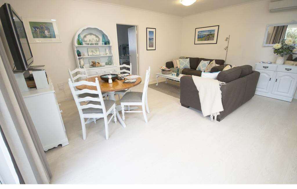 Castlewood Cottage Company Bay Ngoại thất bức ảnh